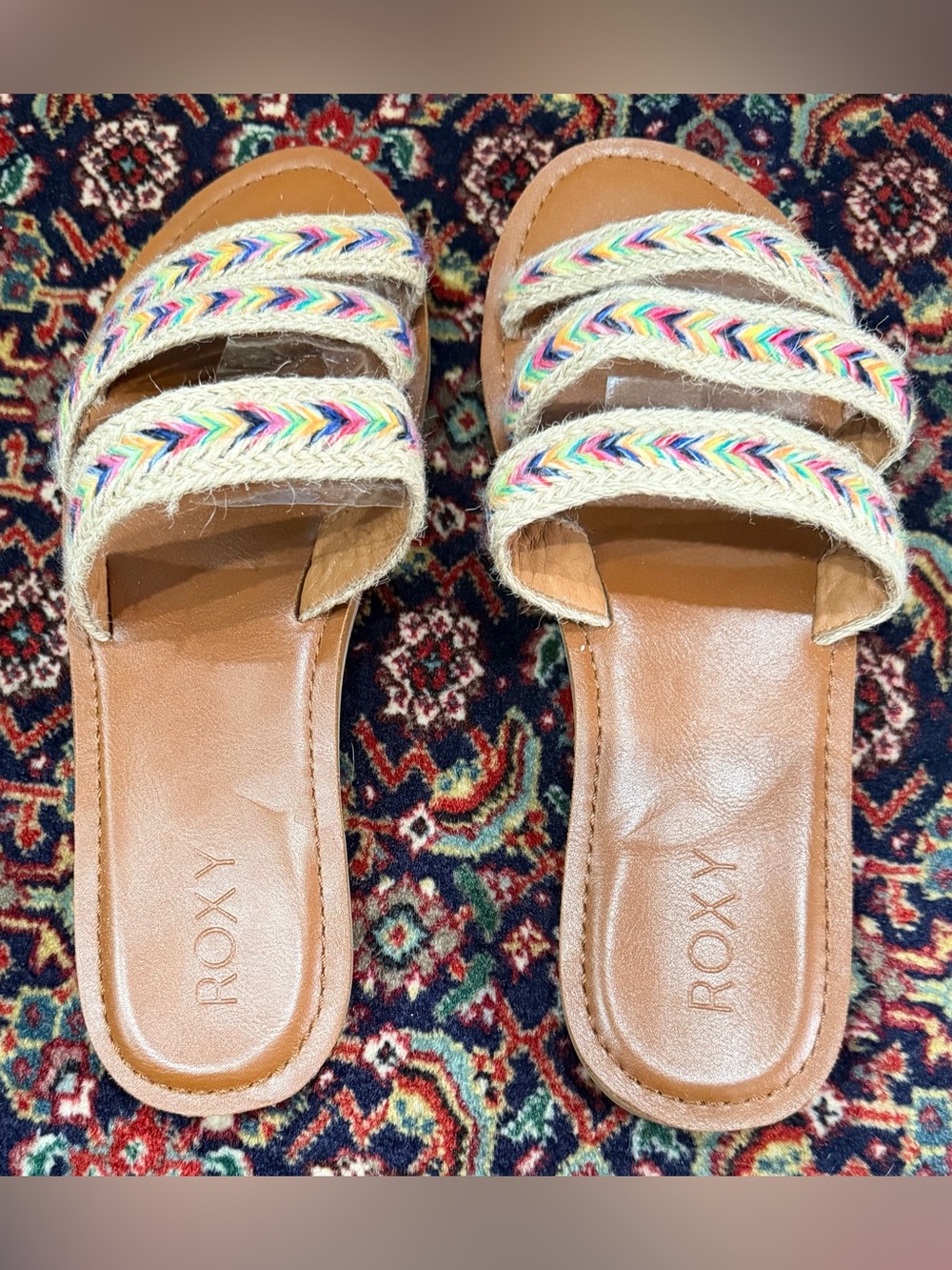 ROXY WILD ROSE STRAPPY SLIDE SANDALS FEAUTURING A COLORFUL WOVEN MULTI STRAP.